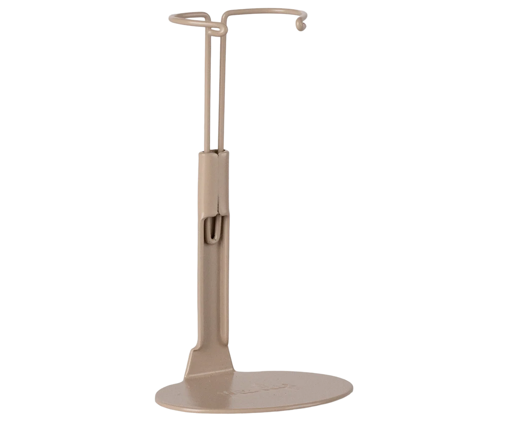 The Maileg Mum Mouse in Queen Dress with Stand features a beige metal stand with a round base and curved hook, perfect for displaying your favorite mouse accessory.