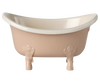 The Maileg Bathtub, Mouse - Rose (arriving 04/15/26) features a pink vintage look with a glossy white interior—ideal for showcasing bathroom accessories or as a charming setting for Maileg mice.
