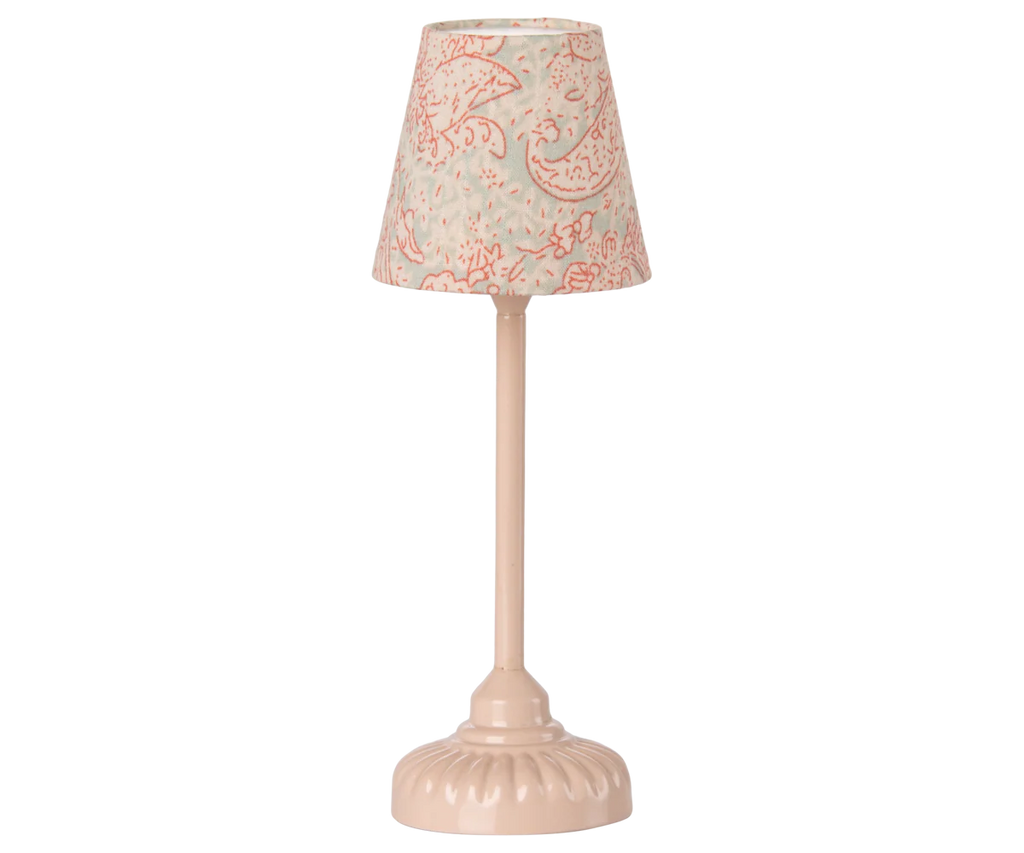 The Maileg Vintage Floor Lamp, Mouse - Powder features a beige base and a drum lampshade with a light blue and red floral design, making it a charming addition to any toy room decor.